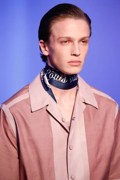 Look 68